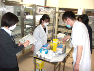 抗菌薬適正使用支援チーム(AST)